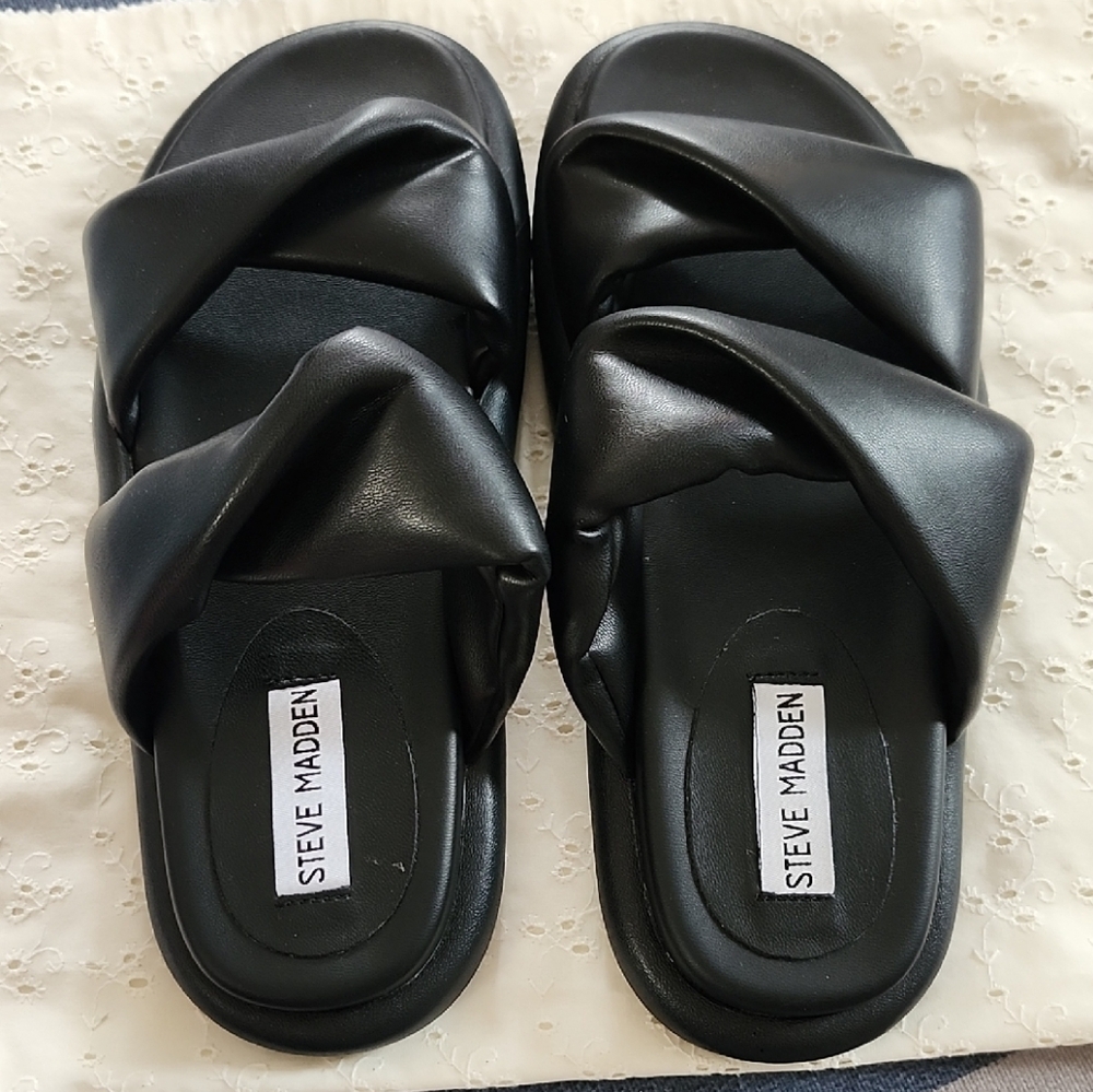 Steve Madden Black Twisted Slide Sandals
